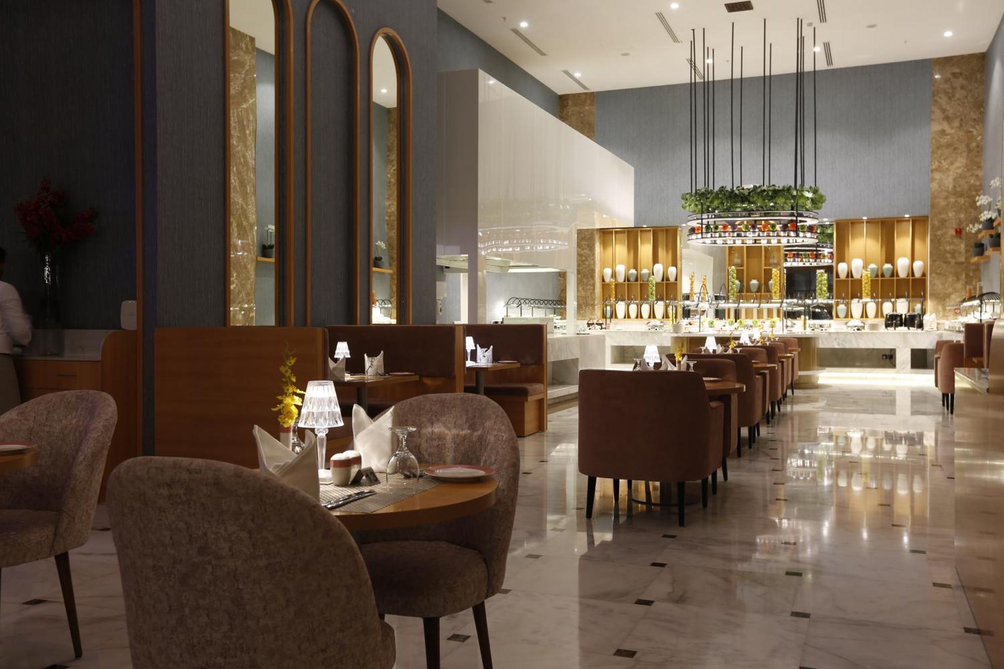 Hotel Cantonal By Warwick 4*