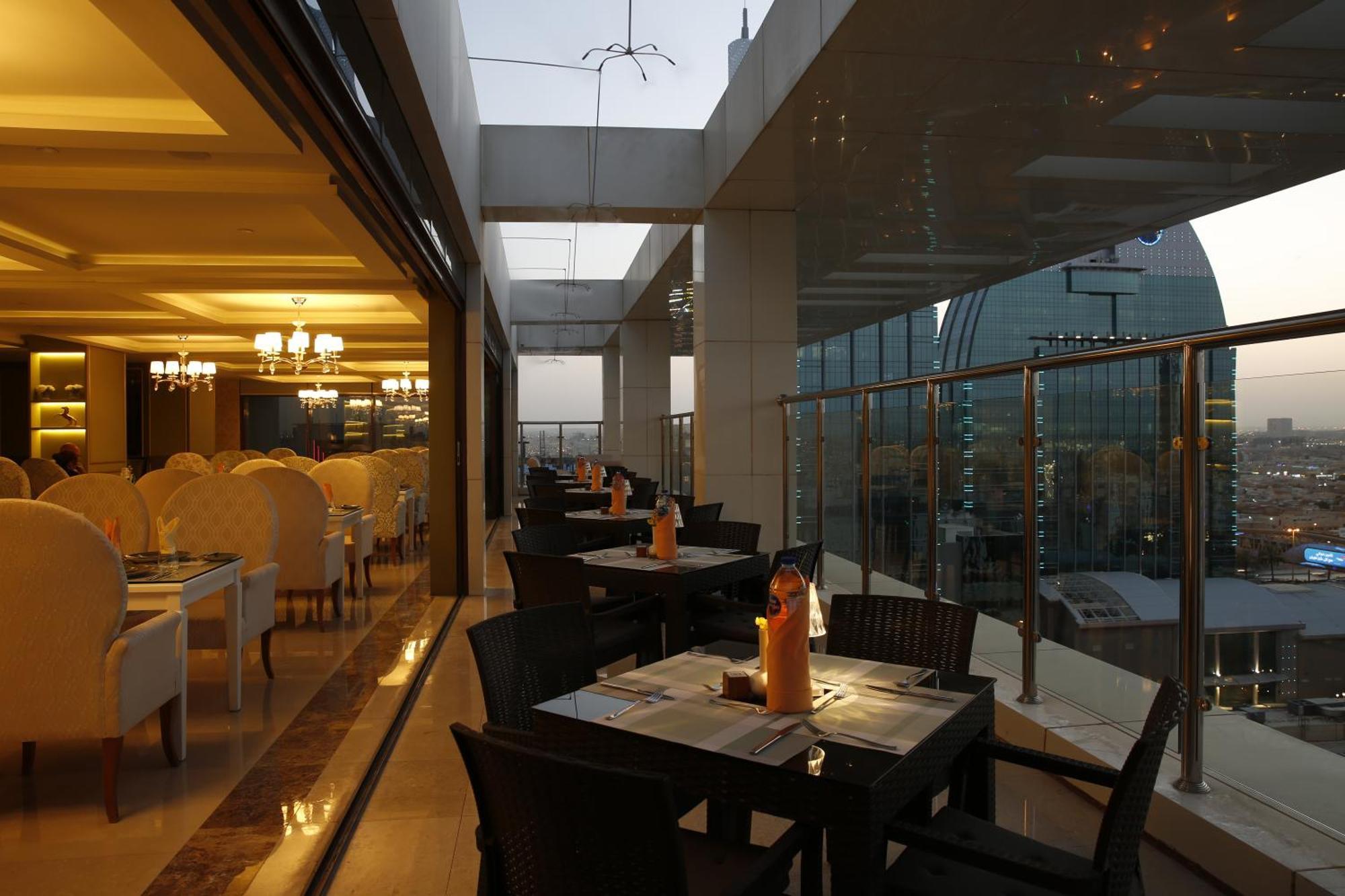 Hotel Cantonal By Warwick