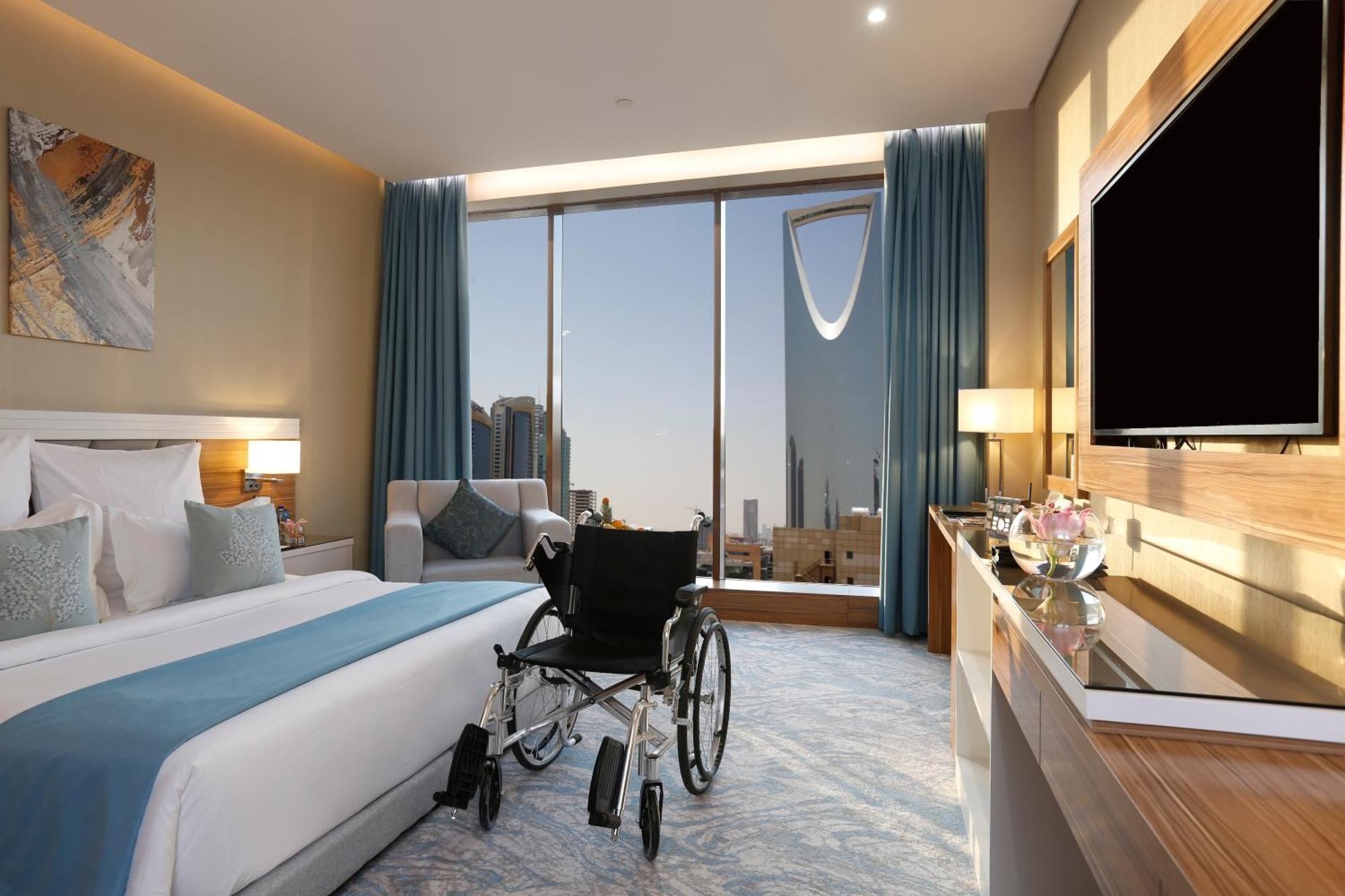 Cantonal By Warwick Hotel