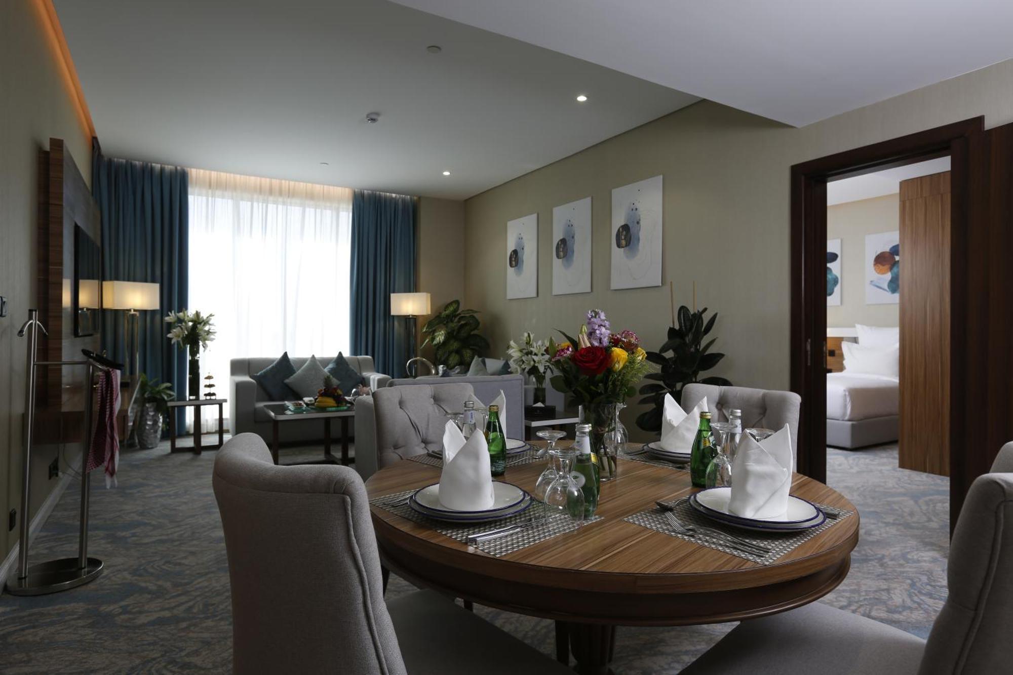 Cantonal By Warwick Hotel 4*